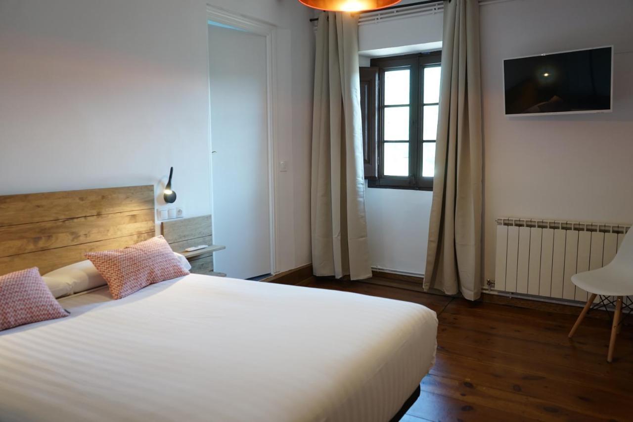 Fonda Biayna Hotel Bellver De Cerdanya Eksteriør billede