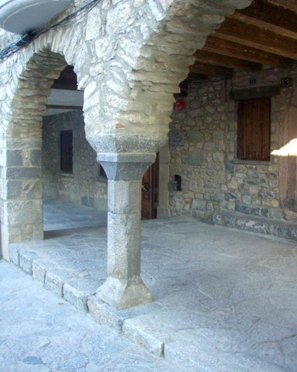 Fonda Biayna Hotel Bellver De Cerdanya Eksteriør billede
