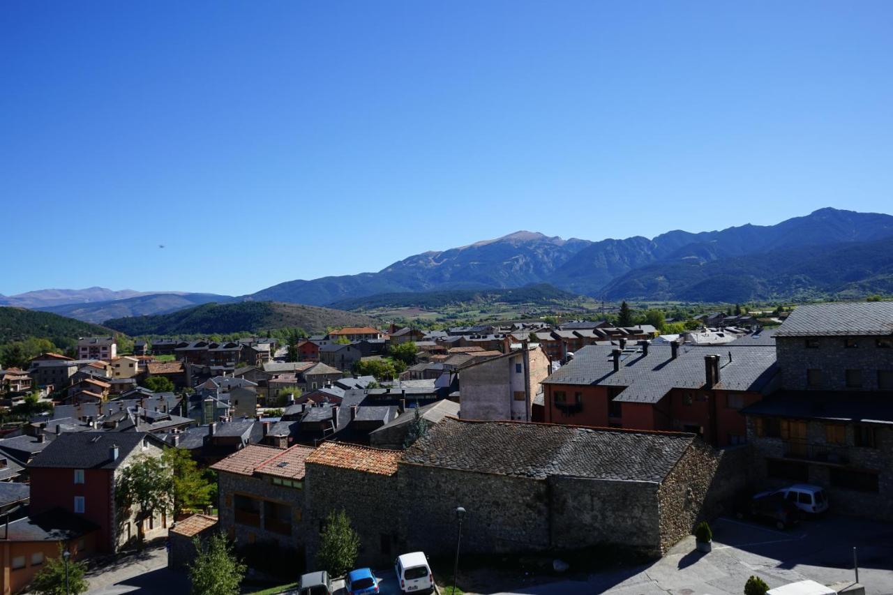 Fonda Biayna Hotel Bellver De Cerdanya Eksteriør billede