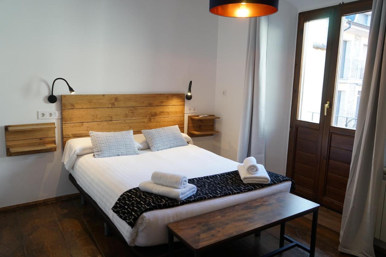Fonda Biayna Hotel Bellver De Cerdanya Eksteriør billede